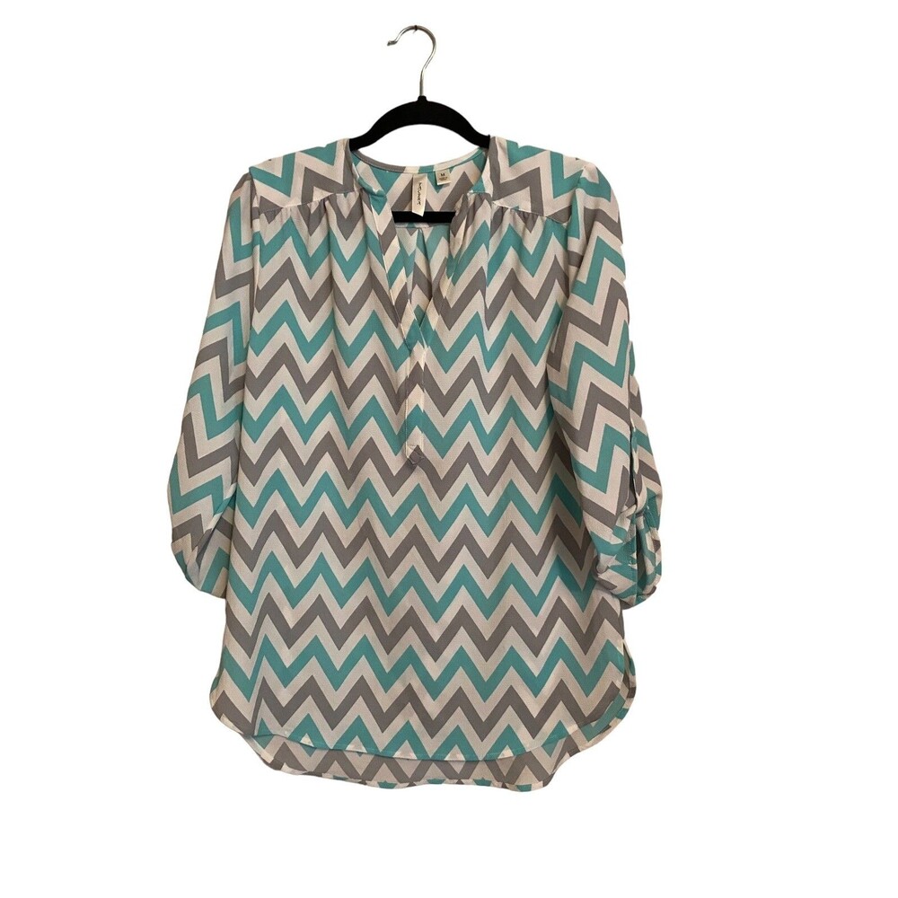 Tacera Aqua Gray Chevron Blouse M Textured Roll Tab Sleeve Split Neck Tunic